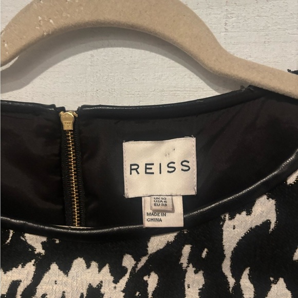 Reiss Black and White Patterned 3/4 Sleeve Dress in size 6 - Picture 14 of 16